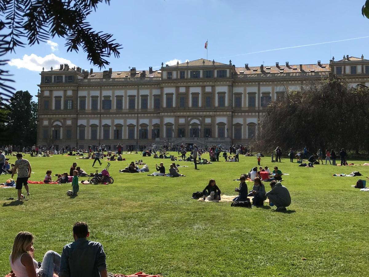 Appartamento Ampio E Indipendente Con Vista Giardino Paderno d'Adda Exterior foto